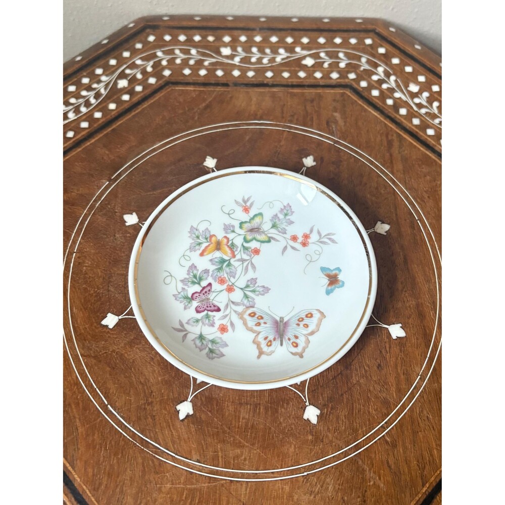 Vintage Avon Small Round Butterfly Jewelry/Trinket Dish Plate 1979